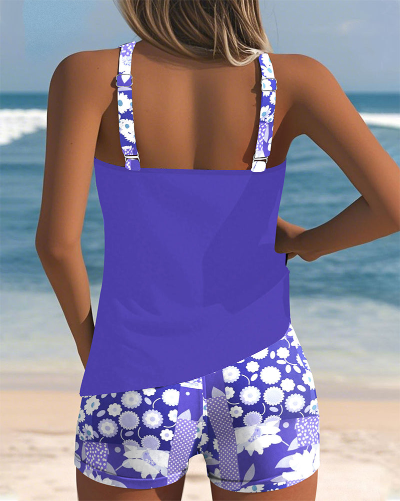 Sabrina | Two-piece swimsuit with a comfortable fit and floral beach style