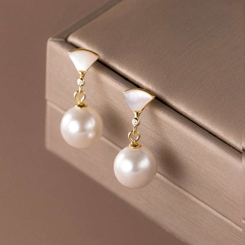 Lyca™ - Chic Golden Pearl Earrings