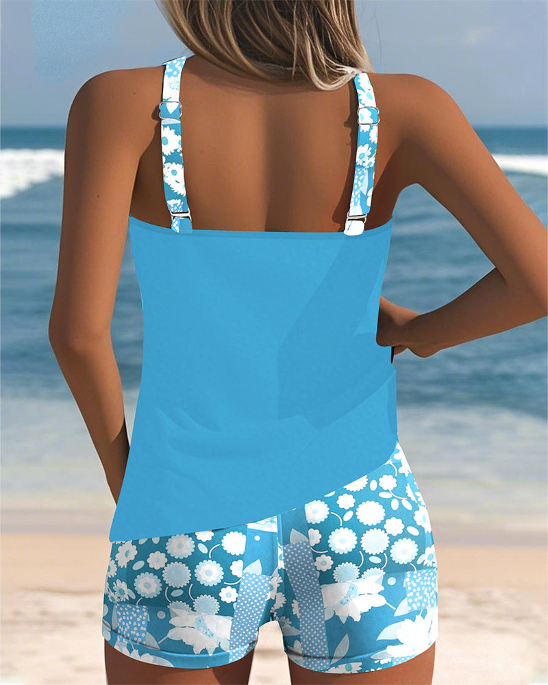 Sabrina | Two-piece swimsuit with a comfortable fit and floral beach style