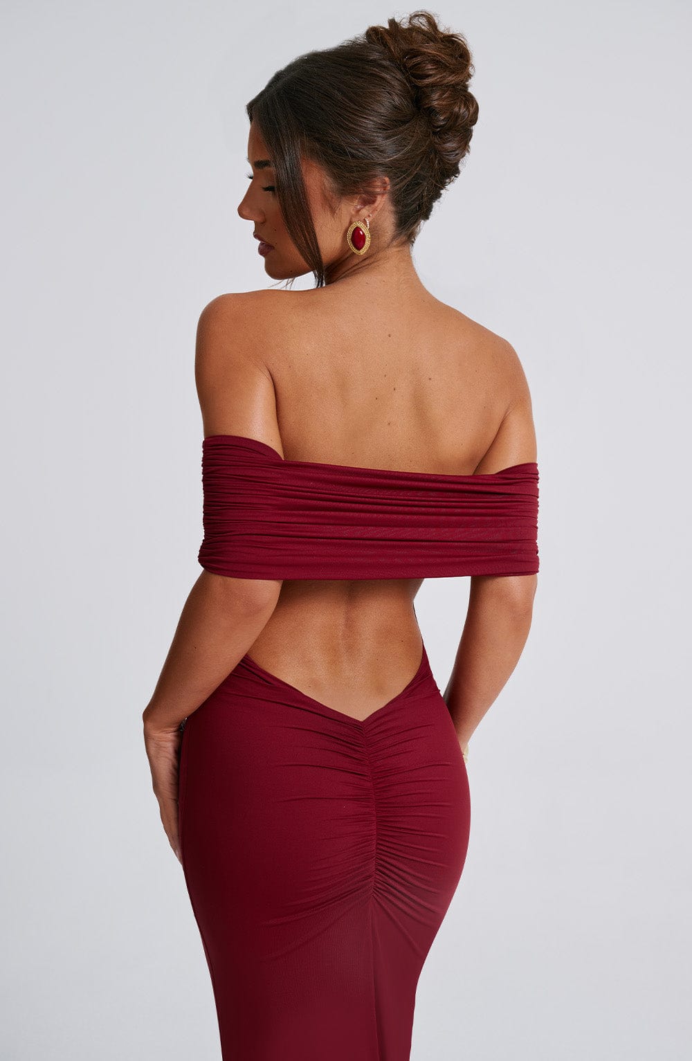 Evaya™ - Off-Shoulder Silhouette Dress
