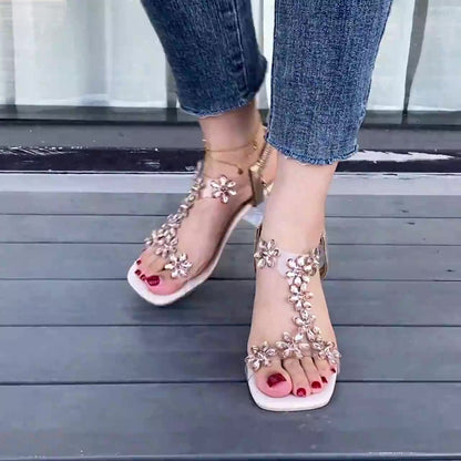 Women's wide-heeled sandals with flowers and rhinestones