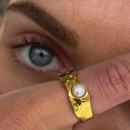 Eris™ - Timeless Pearl Ring
