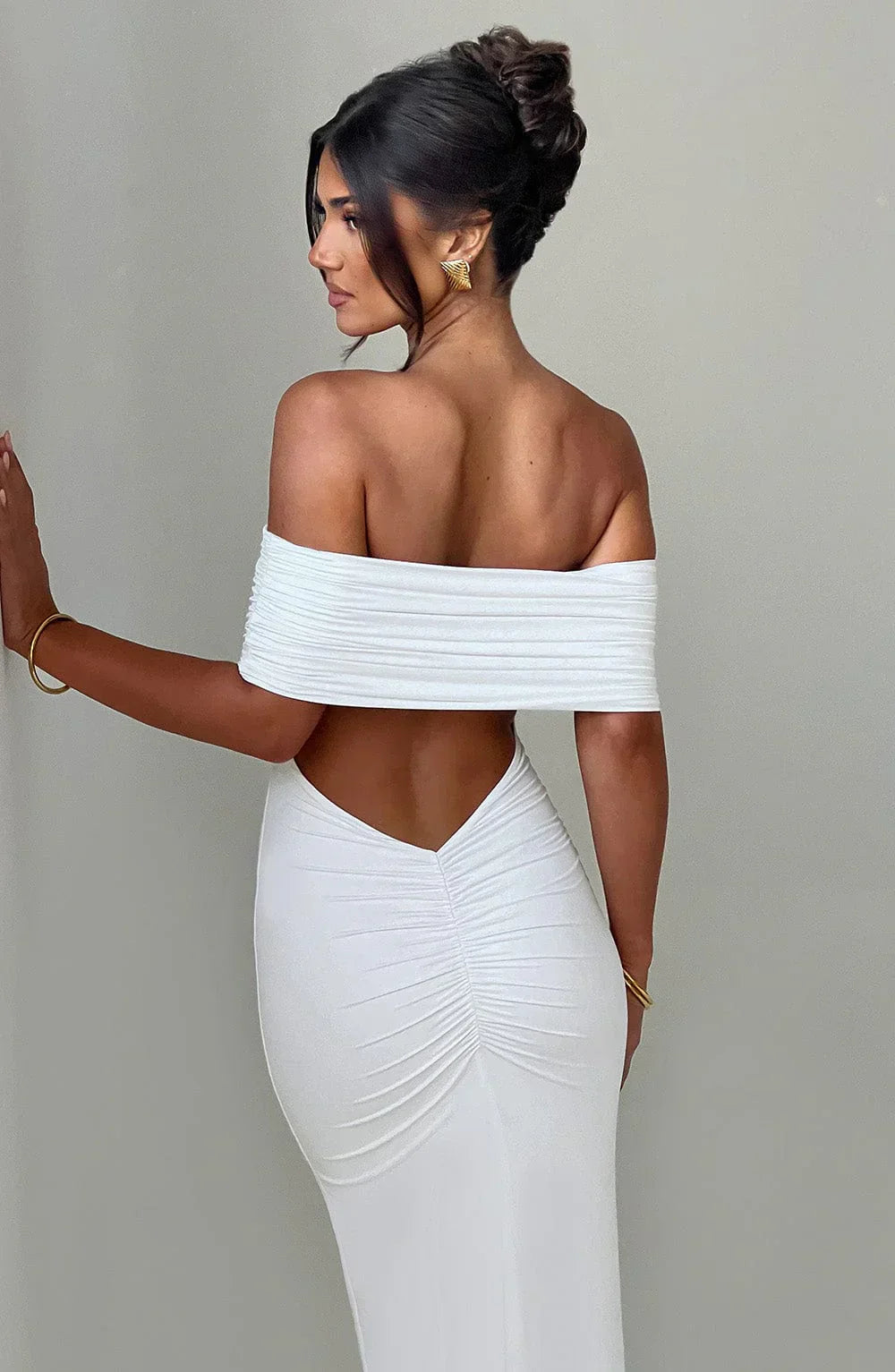Evaya™ - Off-Shoulder Silhouette Dress